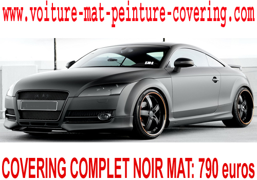 Donnez un coup de jeune à votre voiture avec un covering noir mat.